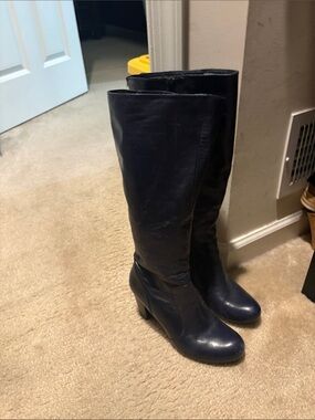 Classic Black Knee-High Heeled Boots